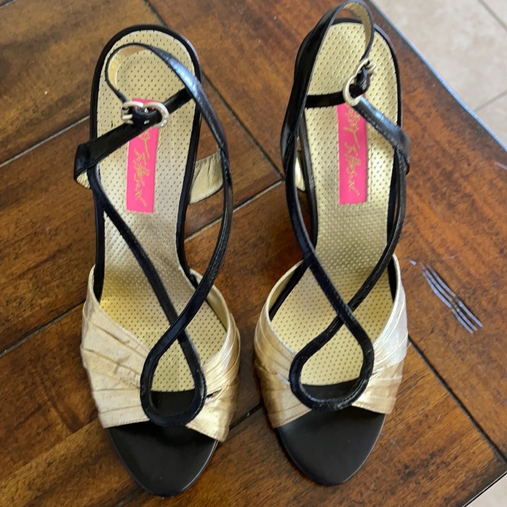 Betsy johnson size 6